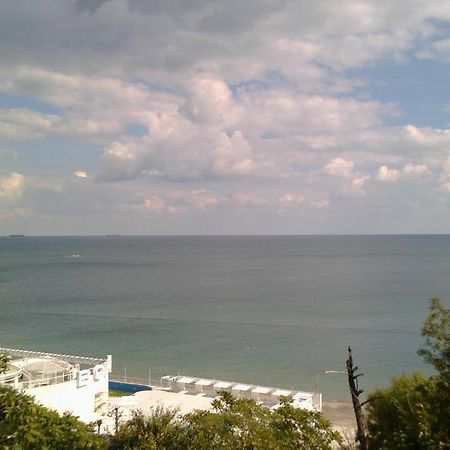 Dolphin Apartment 敖德萨 外观 照片